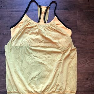 Lululemon top with built in bra size 8